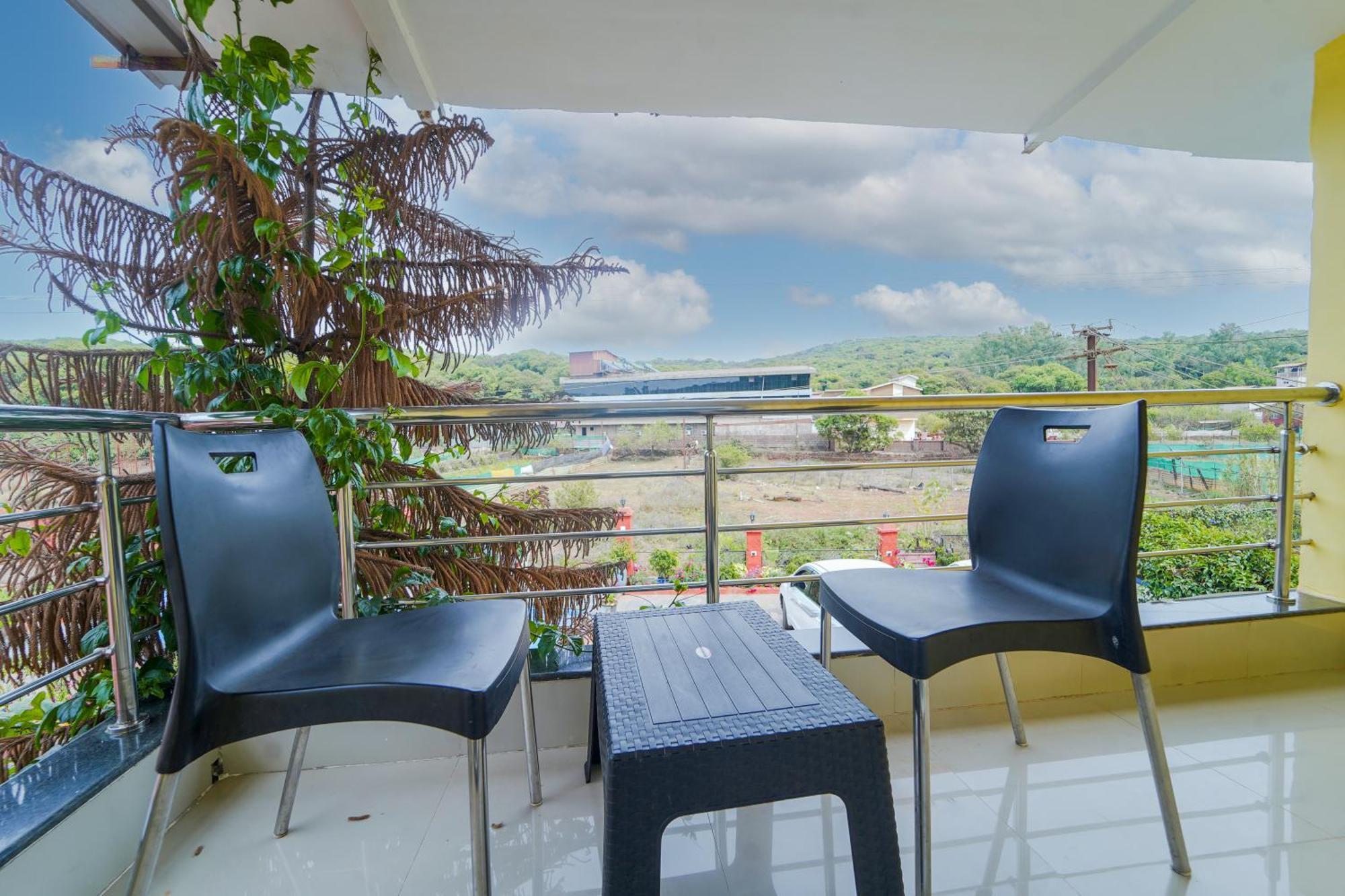 Berry Fresh Stays Mahabaleshwar With Pool Exteriör bild