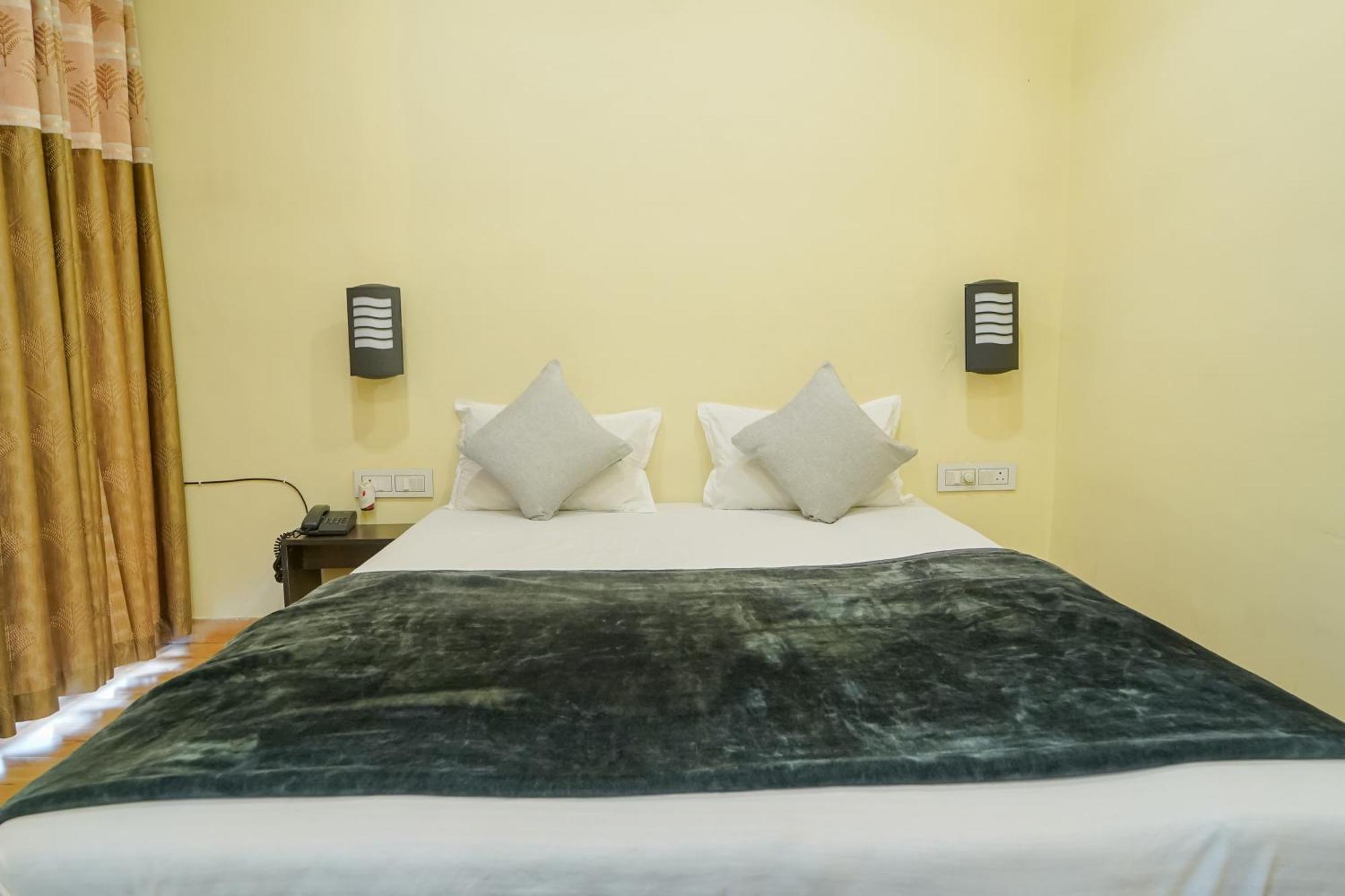 Berry Fresh Stays Mahabaleshwar With Pool Exteriör bild